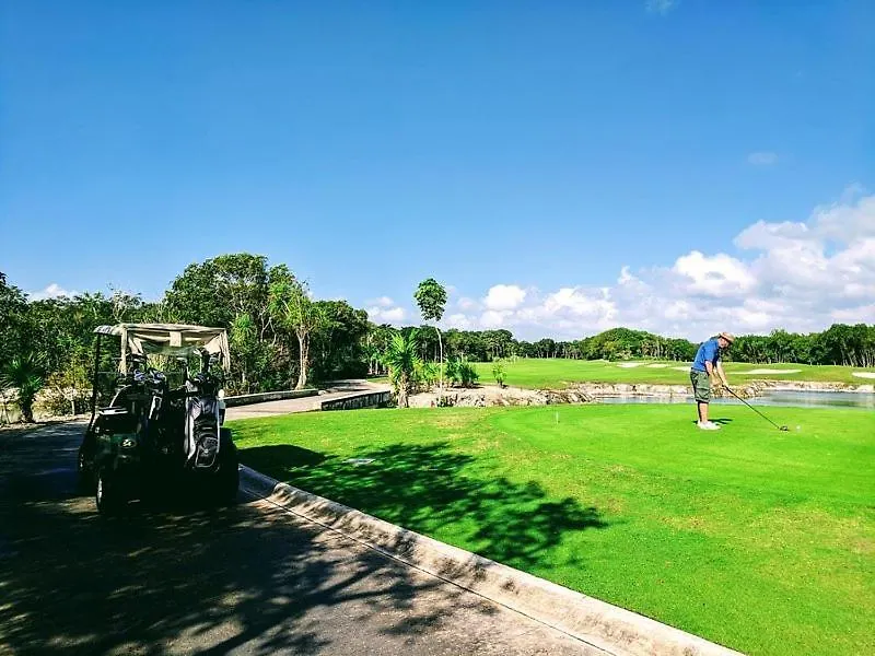 Bahia Principe & Golf Residences Tulum